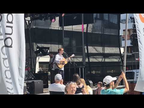 DePresno på Gatefest i Os sentrum