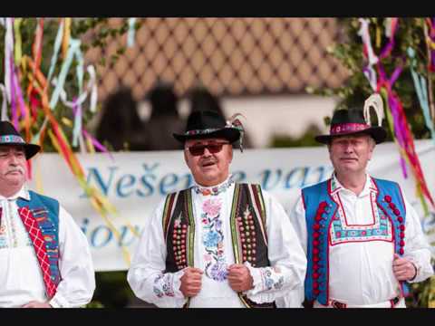 Košickí parobci - Ej horela bila karčma, A na Turni dva holubi