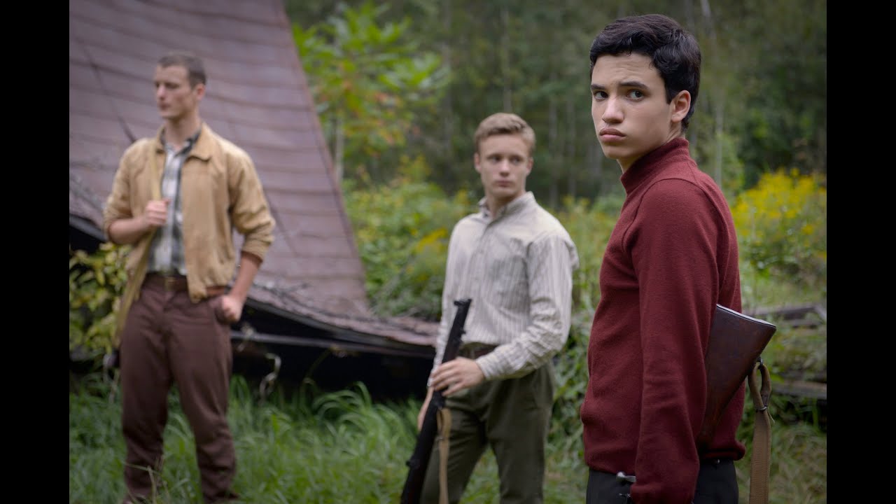 Miniature de la vidéo INSOUMIS BANDE ANNONCE OFFICIELLE VOSTFR du film Ceux qui font les révolutions à moitié n'ont fait que se creuser un tombeau