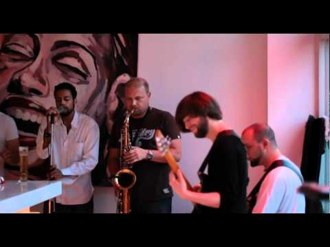 elektrofabrik  live , btonal live