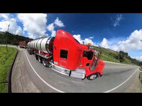 ￼ Bajando a Don Matias - Antioquía en Kenworth T800 [ Lavando la Tractomula para entrar a Medellín 