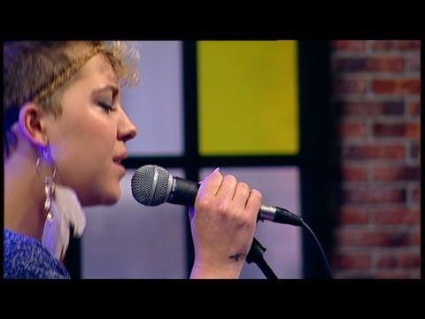 Paulien - 'There's some place I've got to be' (live)