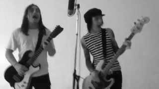 My Brain Is Hanging Upside Down (Bonzo Goes To Bitburg) - Wooden Guns