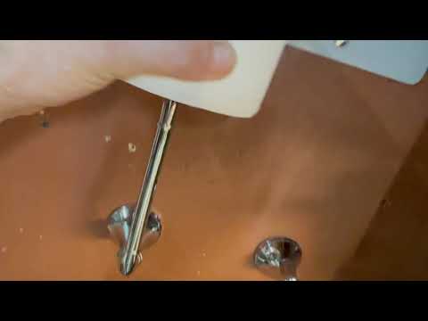 PFISTER VISALIA WALL-MOUNT TOILET PAPER HOLDER IN POLISHED CHROME