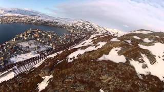 preview picture of video 'Paragliding i Hammerfest: Storsvingen til Turistua'