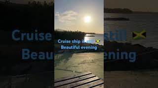 At Mystic Lagoon. 夜光虫ツアー待ち　#jamaica #luminouslagoon #ジャマイカ #ショート