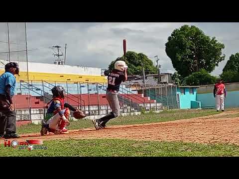 Ray Ciampis, jugador de la EBM Santa Fé. Estadio Heres de Ciudad Bolívar.