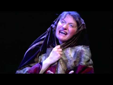 Entre Vues 2011 " Attila Reine des belges " - Cie de la grande échelle