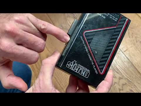 Vintage Sanyo MGR59 Personal Stereo Radio Cassette Player. Poor man's Walkman? 1980's Retro