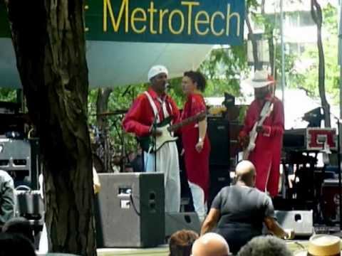 download lagu mp3 mp4 Tina Graham Larry Graham, download lagu Tina Graham Larry Graham gratis, unduh video klip Download Tina Graham Larry Graham Mp3 dan Mp4 Music Online Gratis