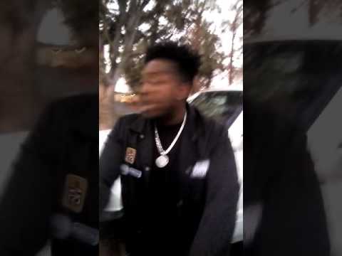 Yung siya LA nd homies  freestylen