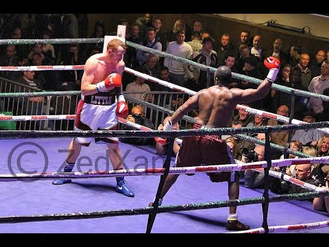 Cruiserweight Moses Matovu vs Mark Little (Pro-Debut) @York Hall  21-11-2015 #THECARTEL
