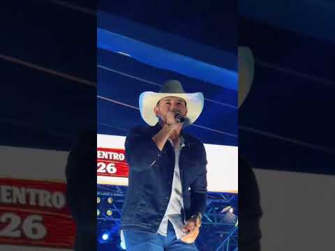show de @sergiosilvaestilizado em curral de dentro/mg