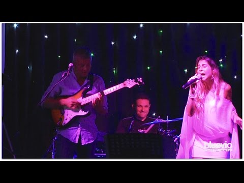 All around the world / The real thing  (LISA STANSFIELD COVER) BLUAVIO Live