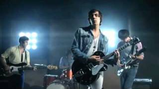 Everything's Perfect by Debutaunts