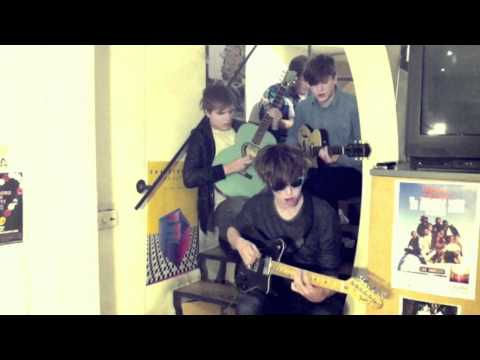 Howler 'Back Of Your Neck' (Rough Trade Basement Tapes)