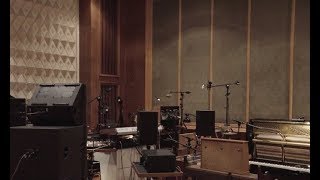 Nils Frahm - The Whole Universe Wants to Be Touched / Sunson