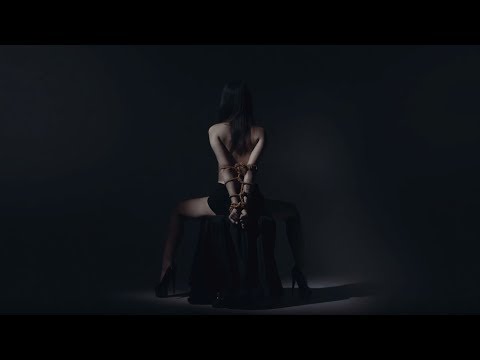 Camerton - Huleesiig Tail (Official Music Video)