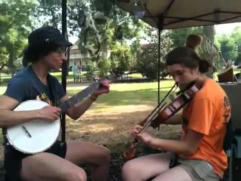 WaterBound - Maggie Mae and Moonshine jamming in Dahlonega Farmers Market