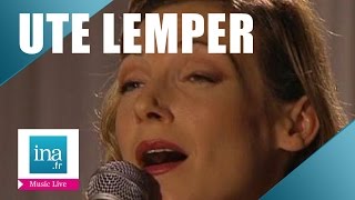 Ute Lemper &quot;Complainte de la Seine&quot; (live officiel) - Archive INA