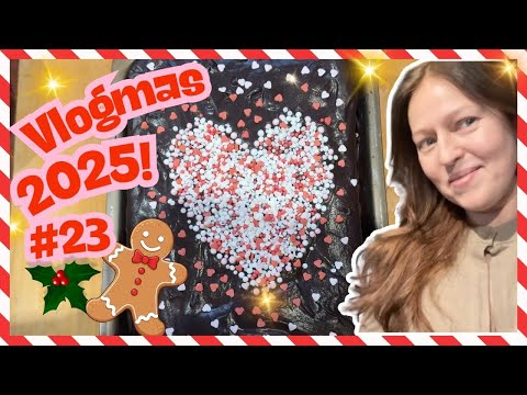 We bake and decorate traditional Polish gingerbread and the best nut cake in the world! Vlogmas -...