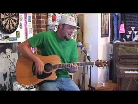 FORTUNATE YOUTH's DAN KELLY "Be The Only One" - acoustic @ the MoBoogie Loft