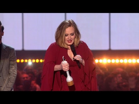 Adele wins British Female Solo Artist | The BRIT Awards 2016 thumnail