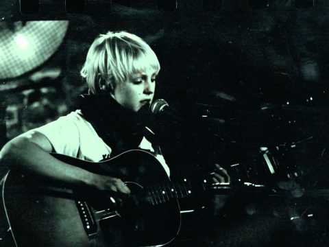Laura Marling - Don't Ask Me Why & Salinas Live