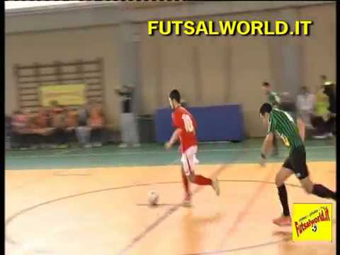 . . . Serie B , gol di Simone Cavadini  - Saints Pagnano , futsal / calcio a 5