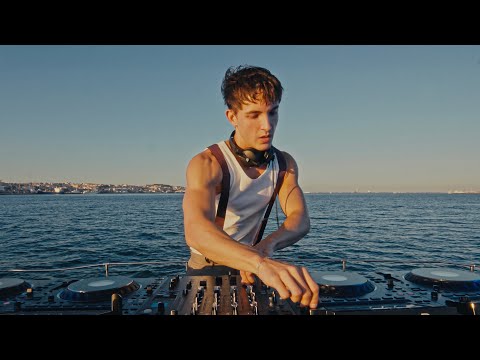 Cristobal Pesce - Spotlight (Techno/Psytrance) DJ Set 4K