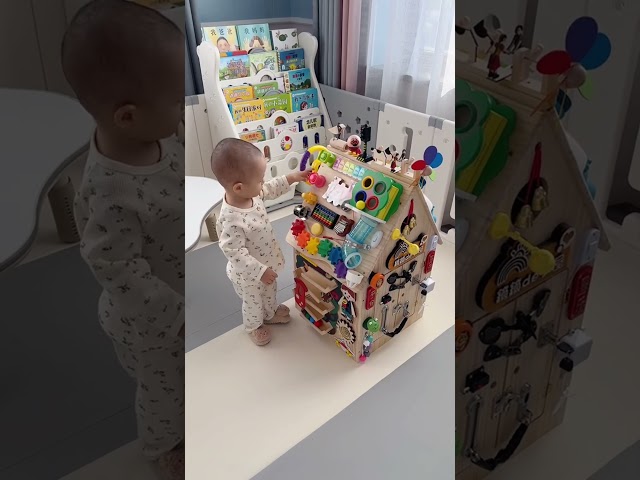 Vídeo relacionado con Rosa & Bo Woodlies Collectibles - Juego de 3 juguetes de madera para niños pequeños de 12 años, diseño de Montessori Fantasy Little World Play (Rosa, Penny & Flo)