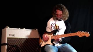 Video thumbnail for 2004 Fender Custom Shop 1956 Reissue Stratocaster NOS + VOX AC30 HW2X Handwired by rollysguitars