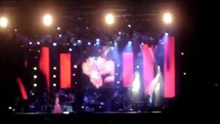 GLORIA ESTEFAN - GOZEN QUE LA VIDA ES CORTA