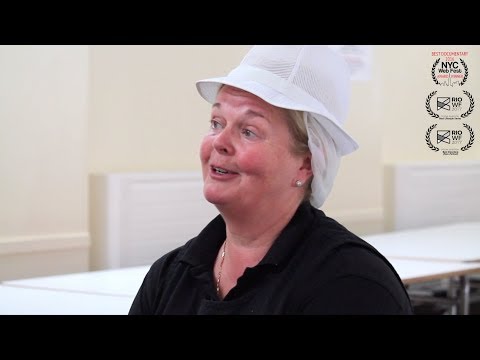 "みんなのママになりたいだけ "ソニア - ロンドン在住#249 ("I just want to be mum to everybody," Sonia - Londoner #249)