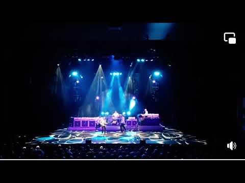 Status Quo - Twenty Wild Horses ( Live At Netherlands 2022 )