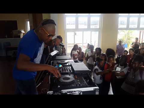 Splashmaster DJ Gilly Mannequim Challenge @ Chrisje