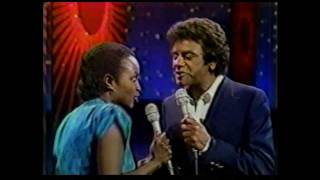 Johnny Mathis &amp; Paulette McWilliams ~ I&#39;ll Do It All For You ~ Live ~