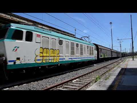 treno merci con e652 083 xmpr a Bassano in Teverina nel 11-07-19