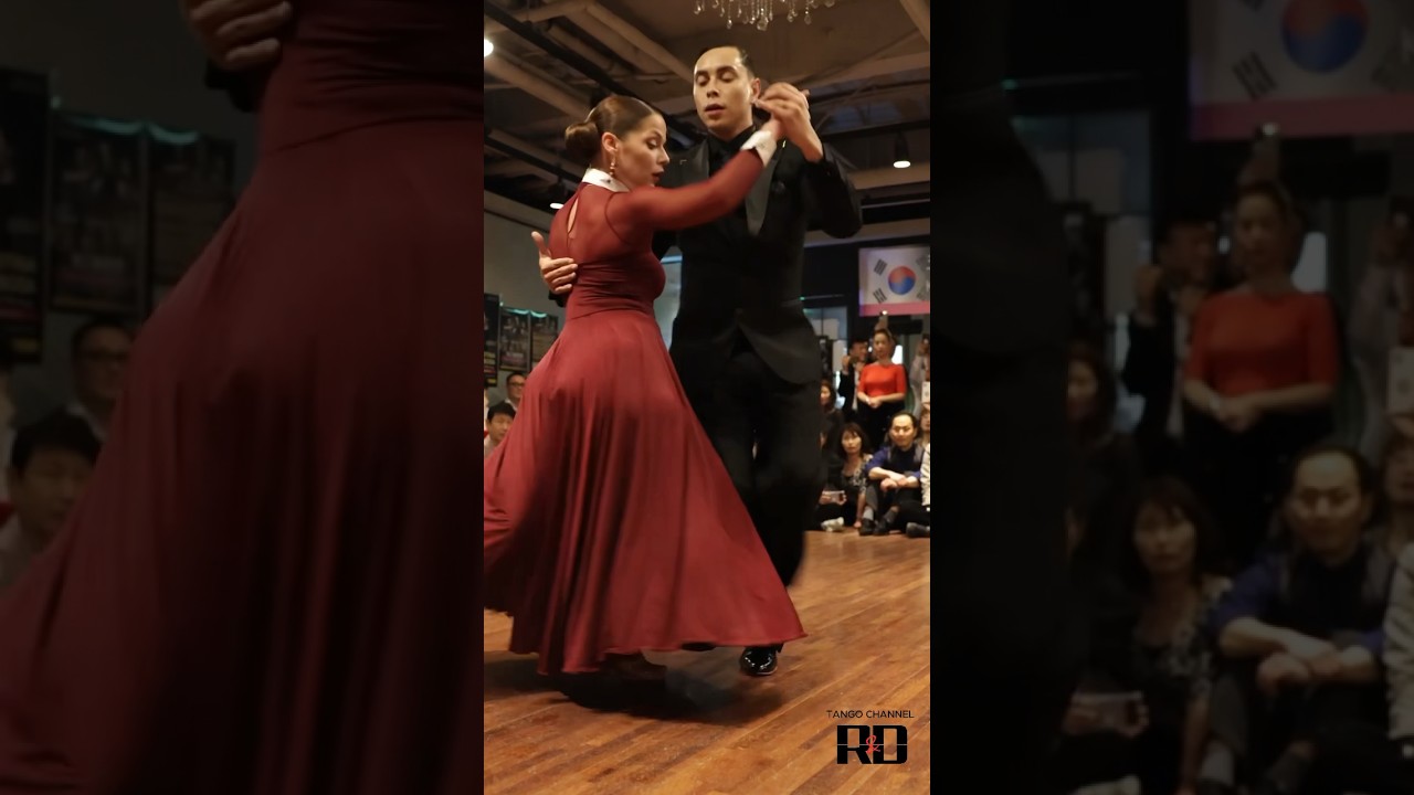 Jonny Carvajal y Suyay Quiroga - pocas palabras #tango_rnd