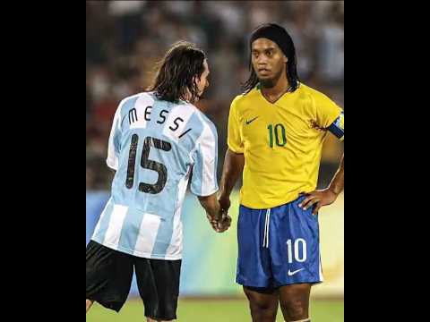Ronaldinho DRIBBLING LIONEL MESSI ⚽🔥🤙