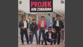 Download lagu Di Sini Ku Masih Setia mp3