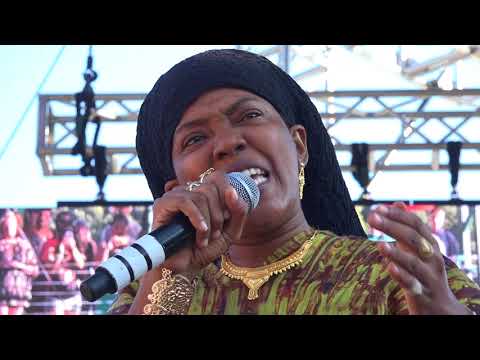 Dezarie 'Living Ones' with Ron Benjamin Reggae on the River Aug 6 2017