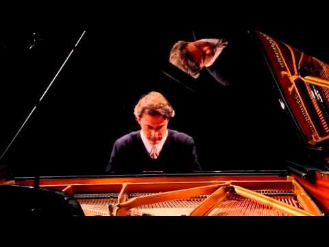 Ivan Ilić performs Antoine Reicha's Fugue no 32 [live]