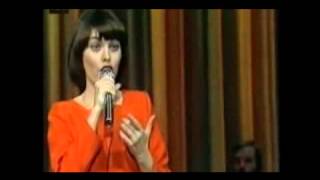 Mireille  Mathieu   -  En Frappant Dans Nos Mains   -  1973  -