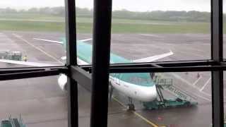 preview picture of video 'Aer Lingus A320 Disembarking'
