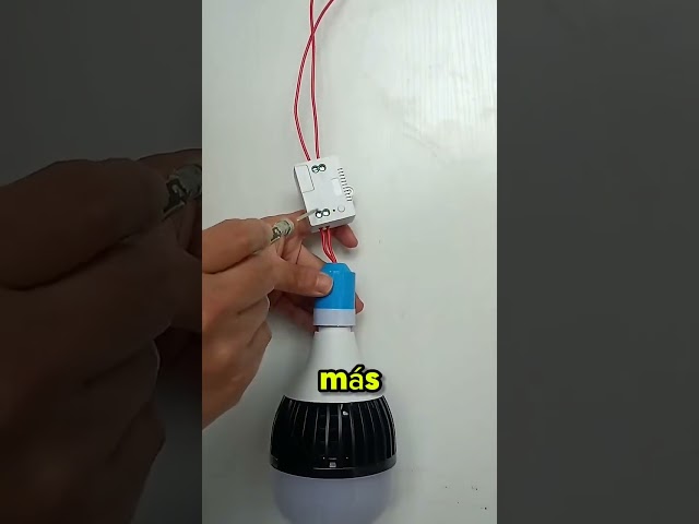 Vídeo relacionado con Explicación de la electricidad de la ley de Ohm Camiseta