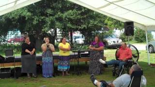 Roger Sexton&#39;s live outdoor gospel sing.Papa Roger hwy.81 Anderson,SC