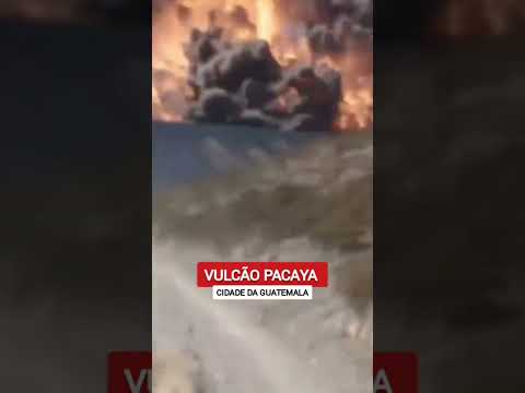 Pacaya um vulcão localizado em San Vicente Pacaya, Departamento de Escuintla 50 km ao sul da capital