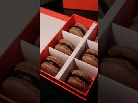Callebaut 70% Dark Chocolate Macarons 🍫❤️ #chocolate #macarons