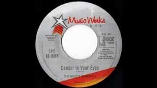 THE MIGHTY DIAMONDS - Danger in your eyes (Music works repress)
